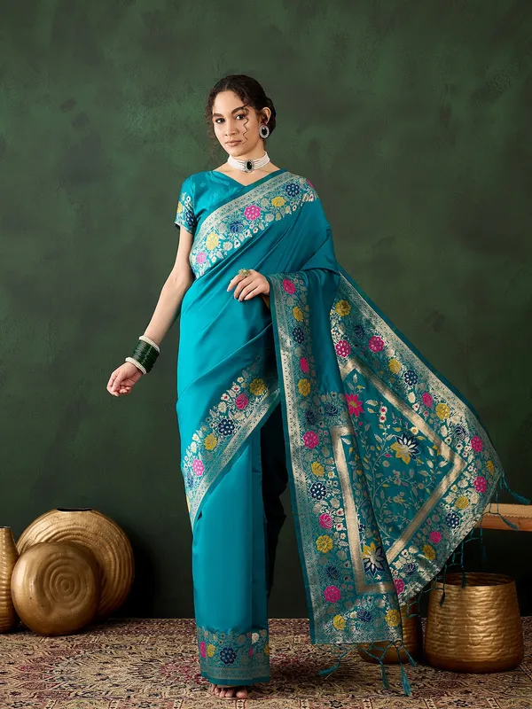Green_Silk_Blend_Woven_Banarasi_Saree_With_Unstitched_Blouse_For_Women