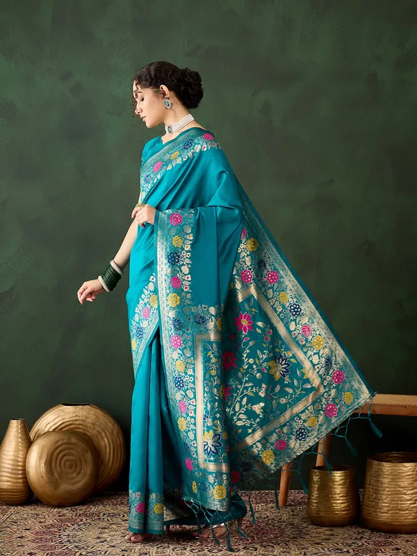 Green_Silk_Blend_Woven_Banarasi_Saree_With_Unstitched_Blouse_For_Women