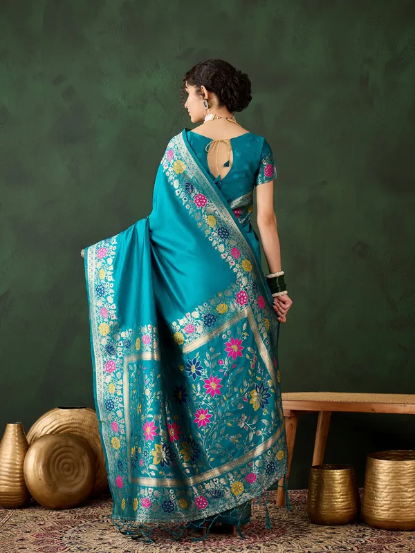 Green_Silk_Blend_Woven_Banarasi_Saree_With_Unstitched_Blouse_For_Women