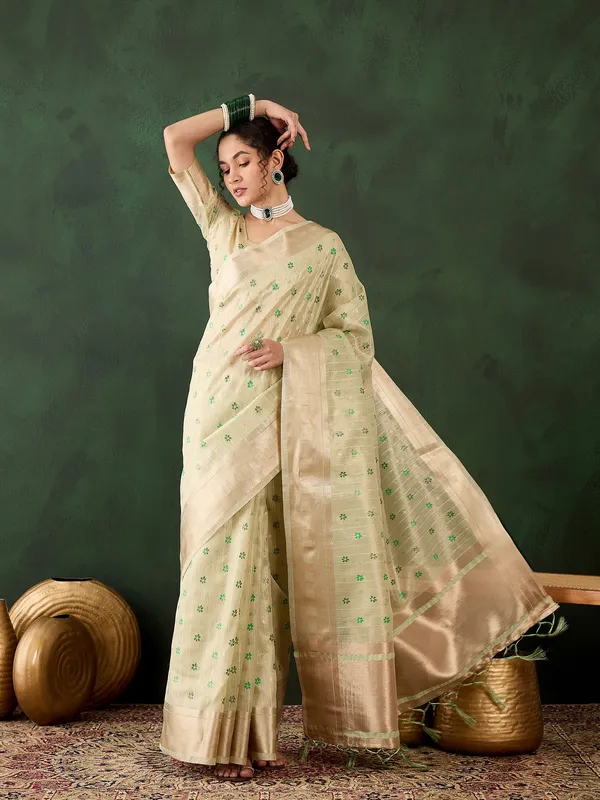Green_Organza_Woven_Banarasi_Saree_With_Unstitched_Blouse_For_Women