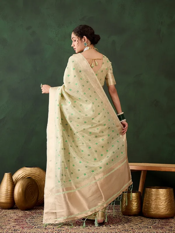 Green_Organza_Woven_Banarasi_Saree_With_Unstitched_Blouse_For_Women