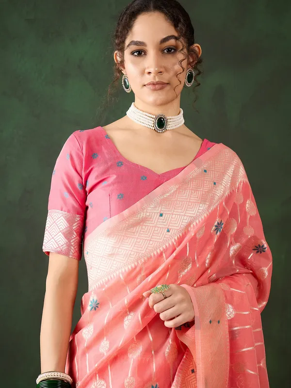 Brown_Cotton_Blend_Woven_Banarasi_Saree_With_Unstitched_Blouse_For_Women