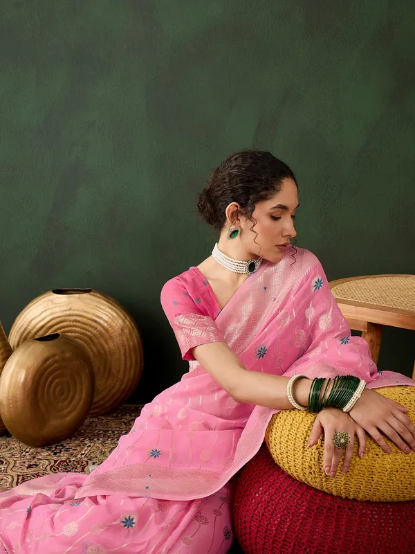 Pink_Cotton_Blend_Woven_Banarasi_Saree_With_Unstitched_Blouse_For_Women