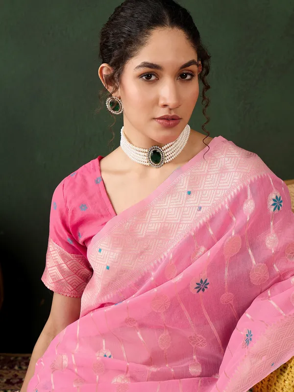 Pink_Cotton_Blend_Woven_Banarasi_Saree_With_Unstitched_Blouse_For_Women