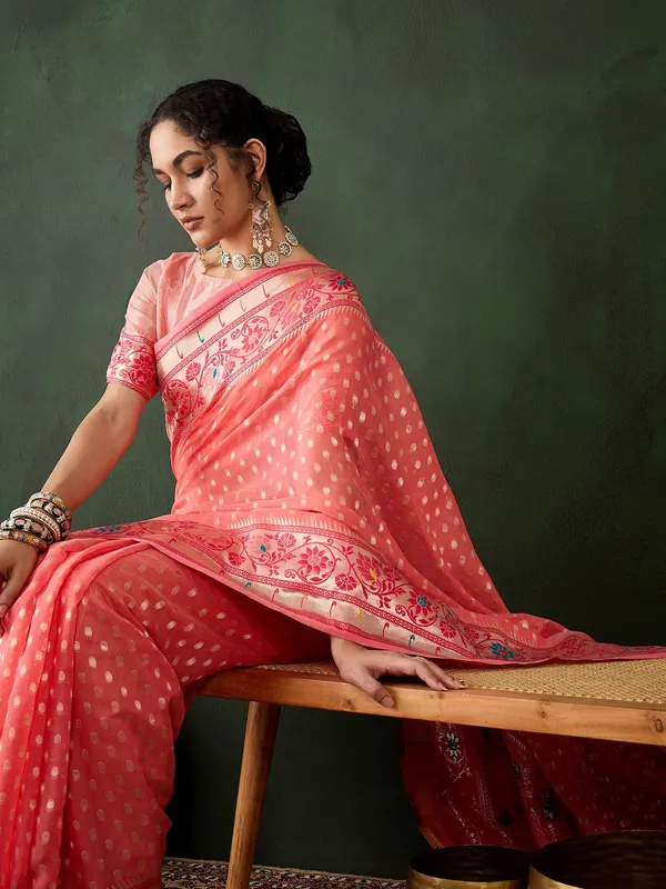 Brown_Cotton_Blend_Woven_Banarasi_Saree_With_Unstitched_Blouse_For_Women