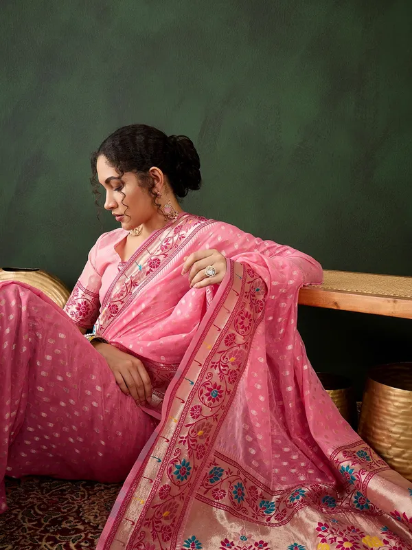 Pink_Cotton_Blend_Woven_Banarasi_Saree_With_Unstitched_Blouse_For_Women
