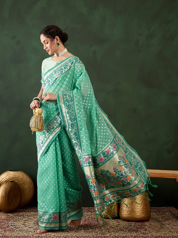 Green_Cotton_Blend_Woven_Banarasi_Saree_With_Unstitched_Blouse_For_Women