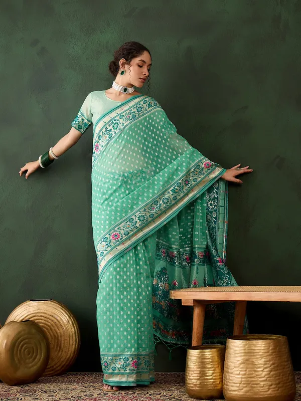 Green_Cotton_Blend_Woven_Banarasi_Saree_With_Unstitched_Blouse_For_Women