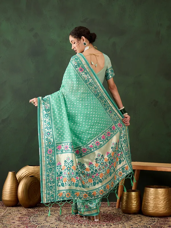 Green_Cotton_Blend_Woven_Banarasi_Saree_With_Unstitched_Blouse_For_Women
