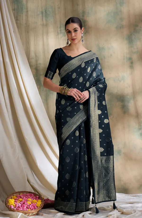 Black_Art_Silk_Woven_Banarasi_Saree_With_Unstitched_Blouse_For_Women