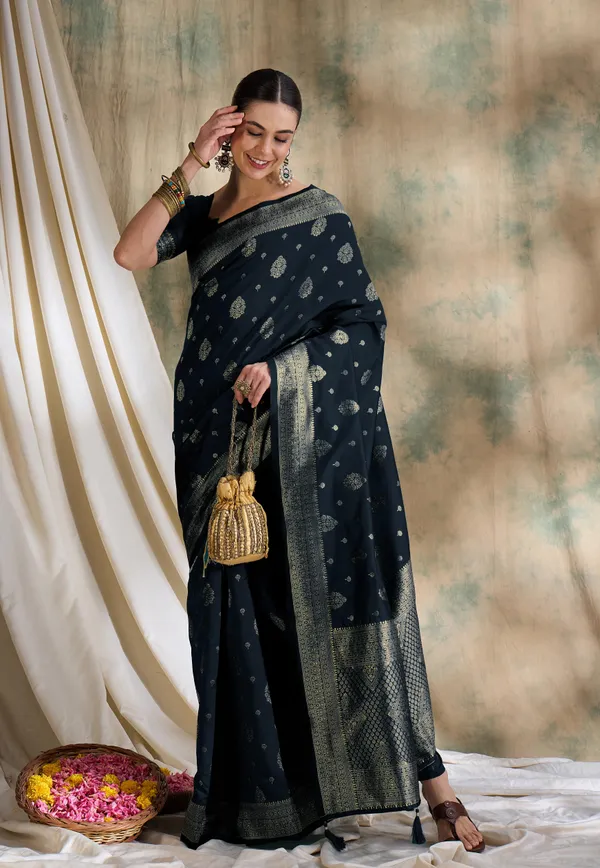Black_Art_Silk_Woven_Banarasi_Saree_With_Unstitched_Blouse_For_Women