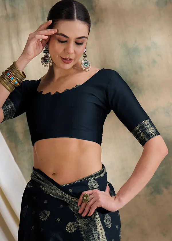 Black_Art_Silk_Woven_Banarasi_Saree_With_Unstitched_Blouse_For_Women