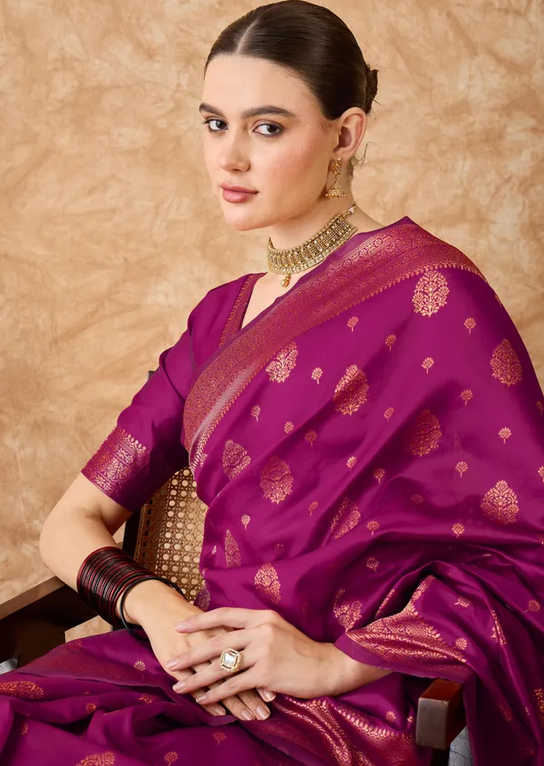 Magenta_Art_Silk_Woven_Banarasi_Saree_With_Unstitched_Blouse_For_Women