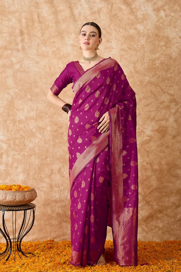 Magenta_Art_Silk_Woven_Banarasi_Saree_With_Unstitched_Blouse_For_Women