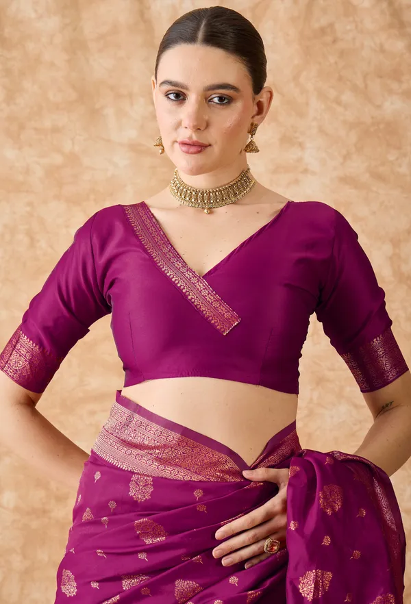 Magenta_Art_Silk_Woven_Banarasi_Saree_With_Unstitched_Blouse_For_Women