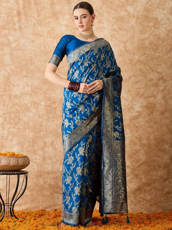 Blue_Art_Silk_Woven_Banarasi_Saree_With_Unstitched_Blouse_For_Women