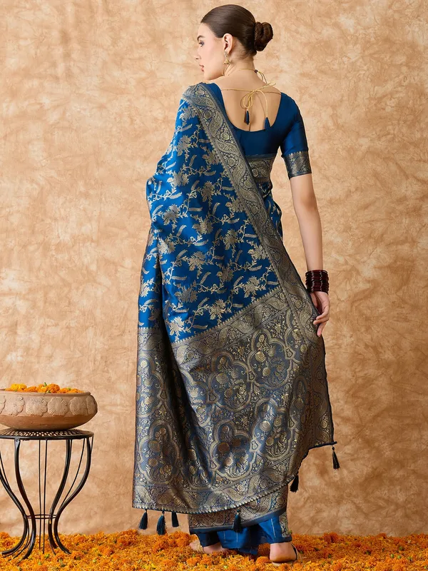 Blue_Art_Silk_Woven_Banarasi_Saree_With_Unstitched_Blouse_For_Women