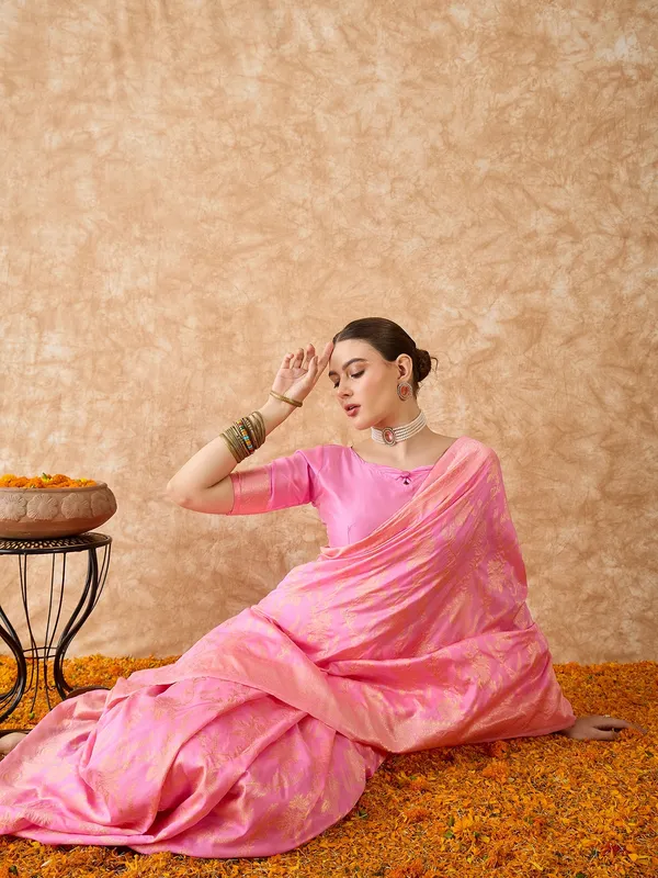 Pink_Art_Silk_Woven_Banarasi_Saree_With_Unstitched_Blouse_For_Women