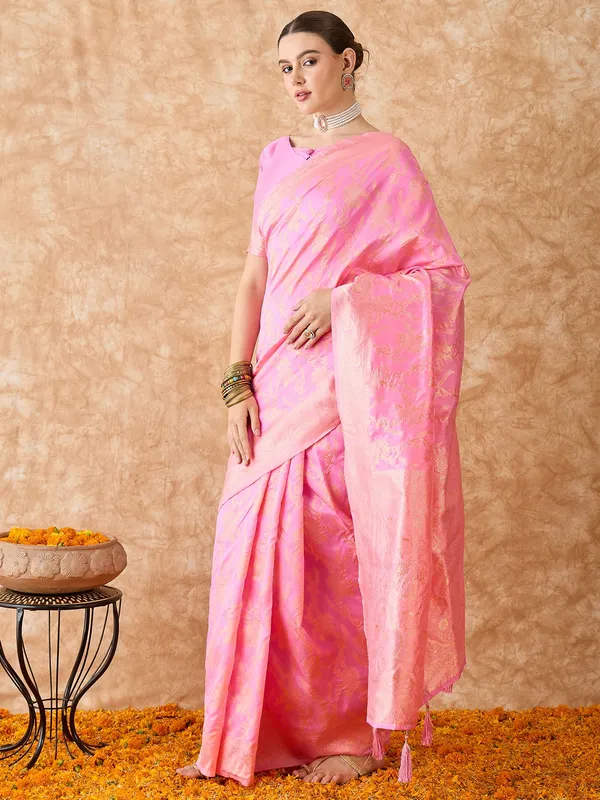 Pink_Art_Silk_Woven_Banarasi_Saree_With_Unstitched_Blouse_For_Women