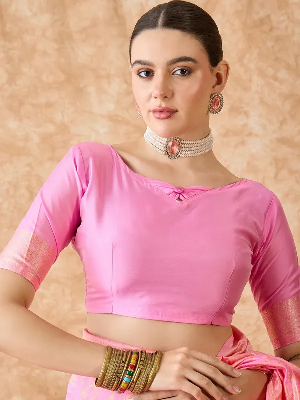 Pink_Art_Silk_Woven_Banarasi_Saree_With_Unstitched_Blouse_For_Women