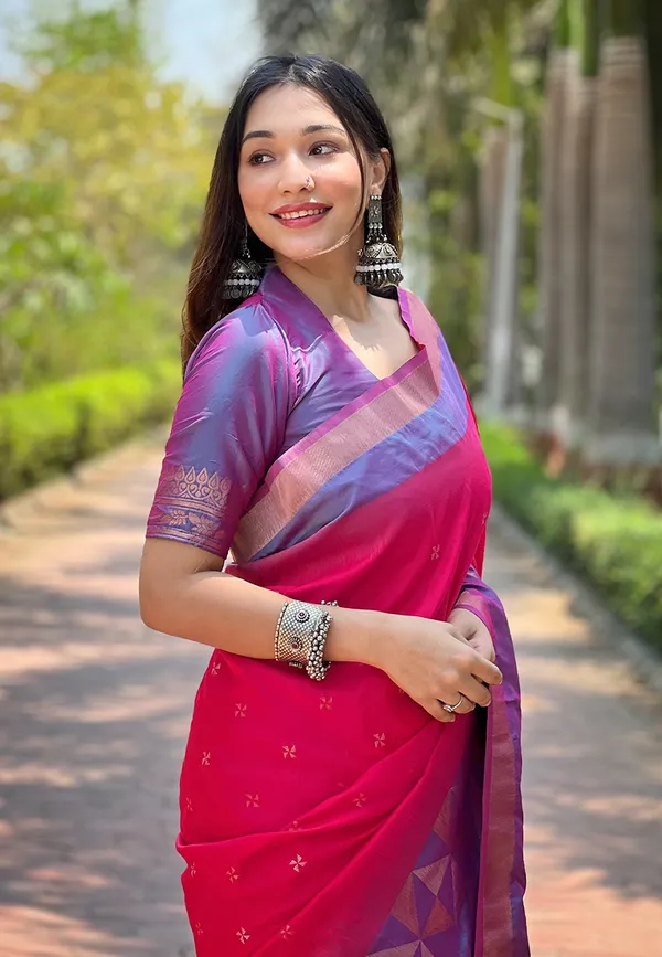 Red_Art_Silk_Self_Design_Kanjivaram_Saree_With_Unstitched_Blouse_For_Women