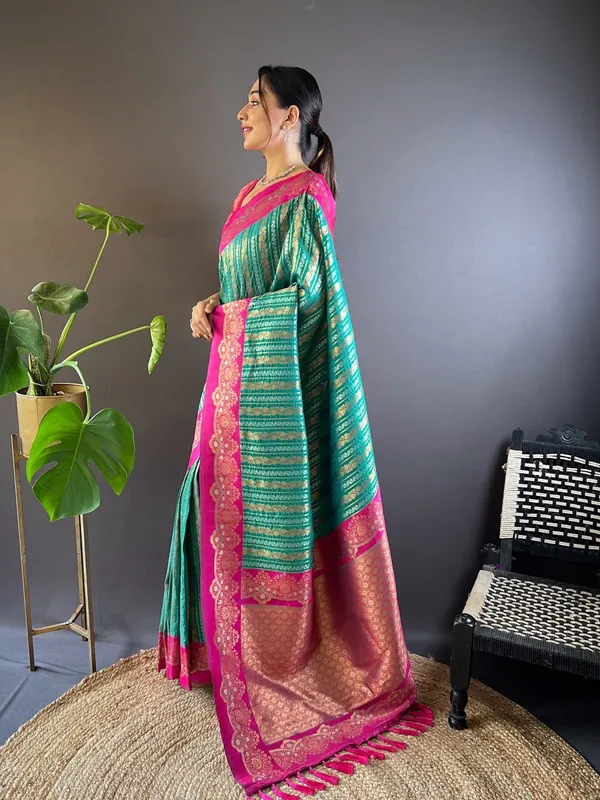 Green_Art_Silk_Self_Design_Kanjivaram_Saree_With_Unstitched_Blouse_For_Women