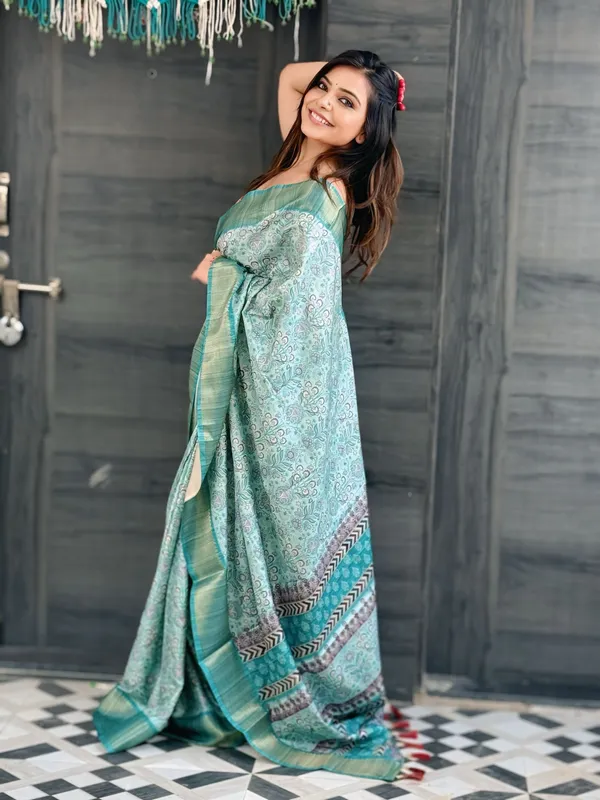 Blue_Art_Silk_Self_Design_Kanjivaram_Saree_With_Unstitched_Blouse_For_Women