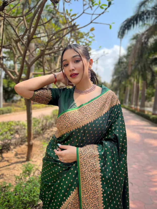 Green_Art_Silk_Self_Design_Banarasi_Saree_With_Unstitched_Blouse_For_Women