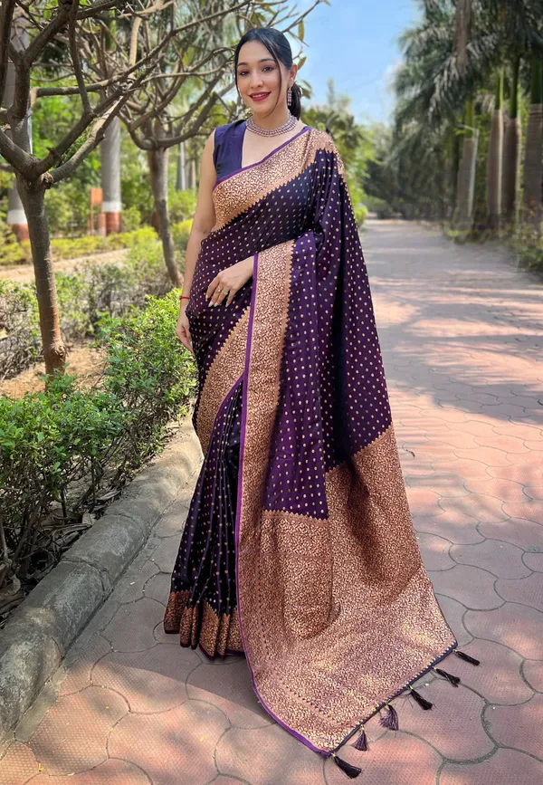 Maroon_Art_Silk_Self_Design_Banarasi_Saree_With_Unstitched_Blouse_For_Women