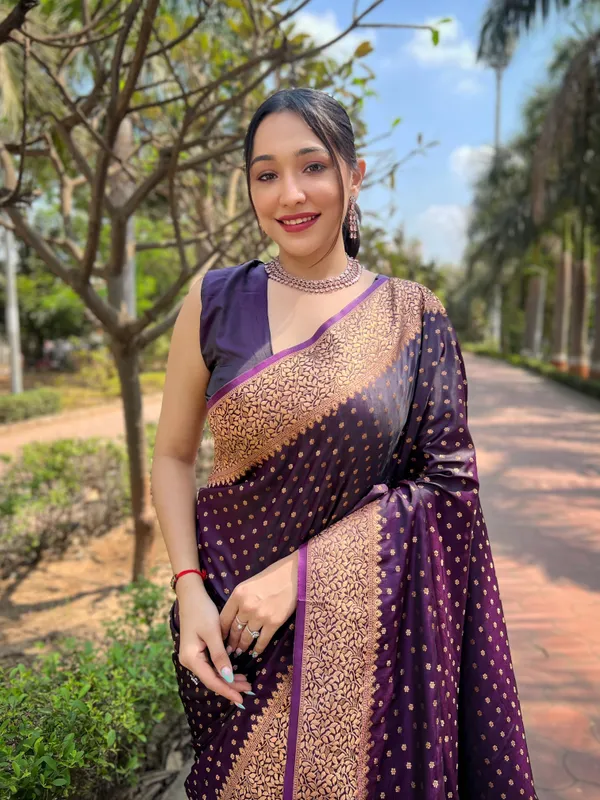 Maroon_Art_Silk_Self_Design_Banarasi_Saree_With_Unstitched_Blouse_For_Women