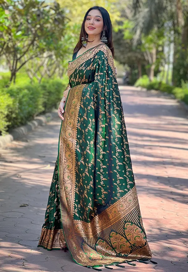Green_Art_Silk_Self_Design_Banarasi_Saree_With_Unstitched_Blouse_For_Women