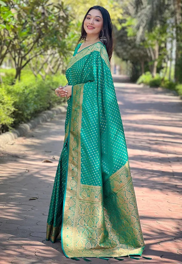 Green_Art_Silk_Self_Design_Banarasi_Saree_With_Unstitched_Blouse_For_Women