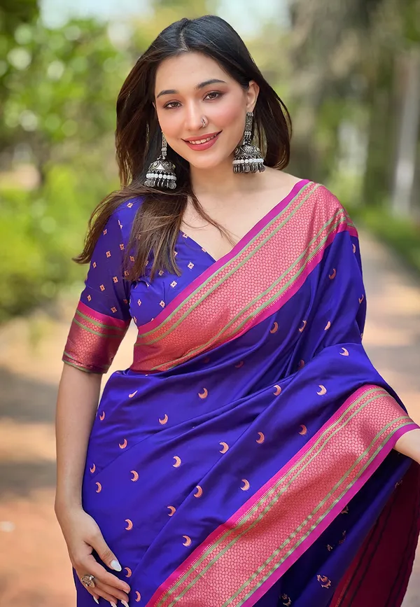 Dark_Blue_Art_Silk_Self_Design_Paithani_Saree_With_Unstitched_Blouse_For_Women