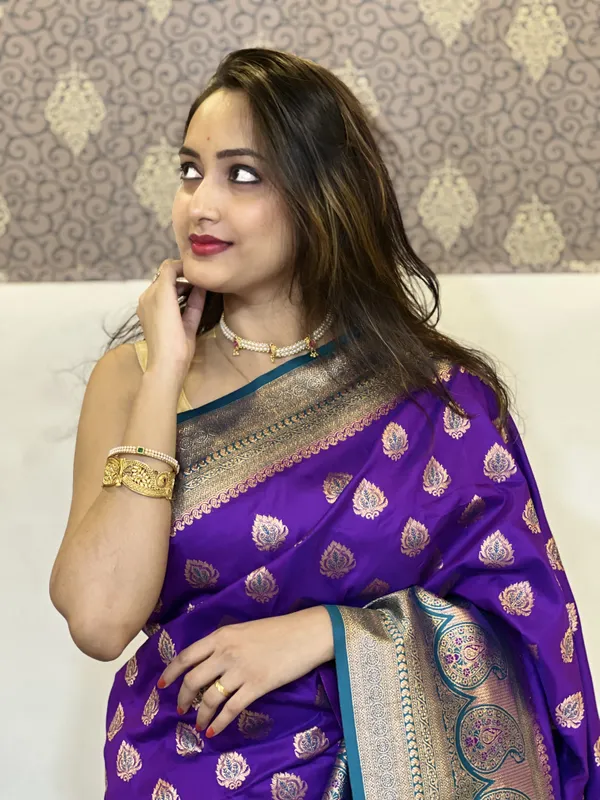 Dark_Blue_Art_Silk_Self_Design_Kanjivaram_Saree_With_Unstitched_Blouse_For_Women