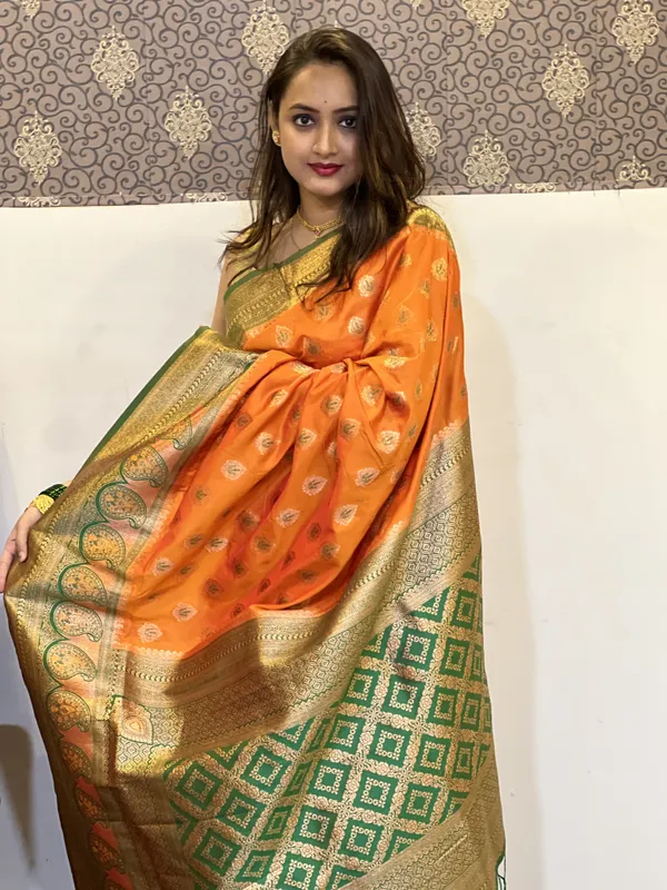 Orange_Art_Silk_Self_Design_Kanjivaram_Saree_With_Unstitched_Blouse_For_Women