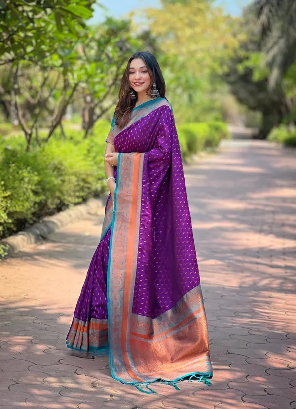 Dark_Blue_Art_Silk_Self_Design_Kanjivaram_Saree_With_Unstitched_Blouse_For_Women