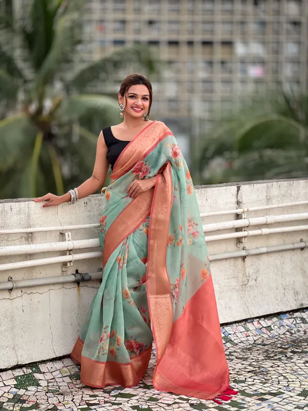 Green_Art_Silk_Self_Design_Kanjivaram_Saree_With_Unstitched_Blouse_For_Women