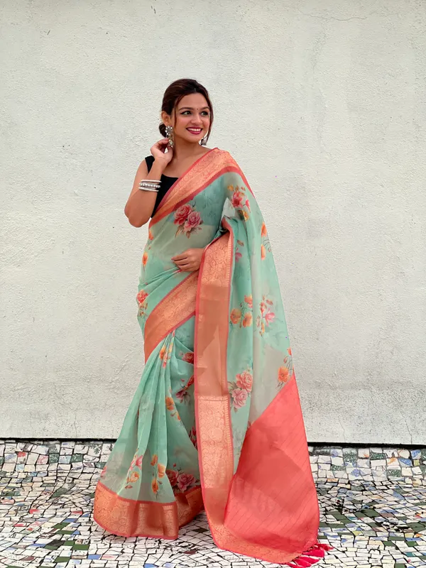 Green_Art_Silk_Self_Design_Kanjivaram_Saree_With_Unstitched_Blouse_For_Women
