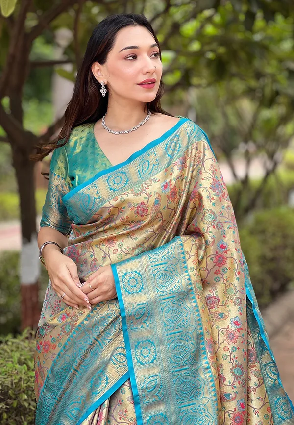 Green_Art_Silk_Self_Design_Dharmavaram_Saree_With_Unstitched_Blouse_For_Women
