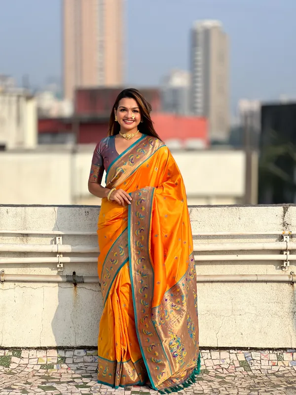 Yellow_Art_Silk_Self_Design_Paithani_Saree_With_Unstitched_Blouse_For_Women