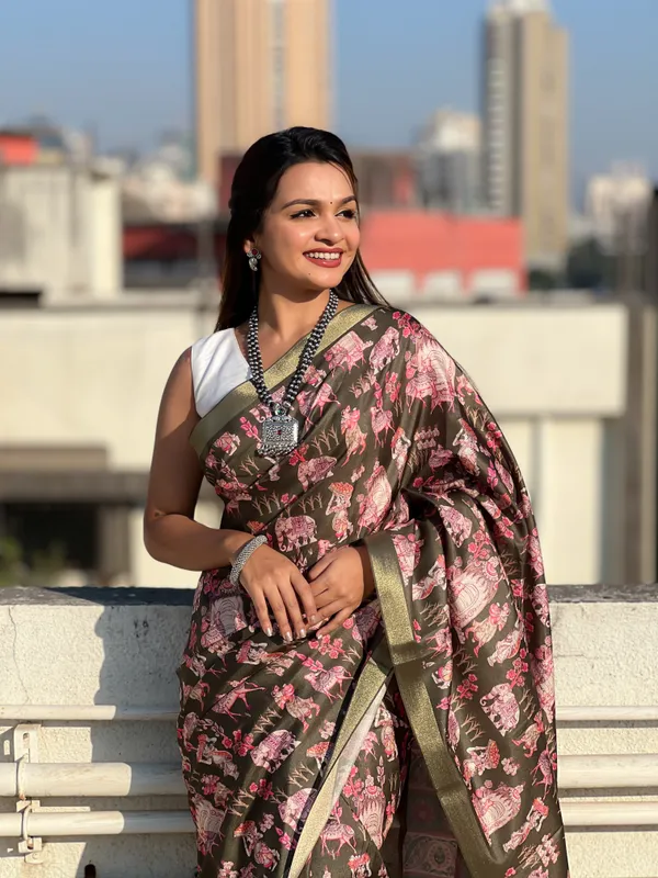 Green_Art_Silk_Self_Design_Kanjivaram_Saree_With_Unstitched_Blouse_For_Women
