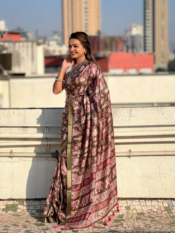 Green_Art_Silk_Self_Design_Kanjivaram_Saree_With_Unstitched_Blouse_For_Women