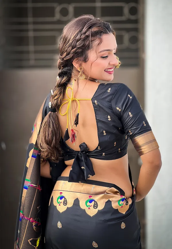 Black_Art_Silk_Self_Design_Paithani_Saree_With_Unstitched_Blouse_For_Women