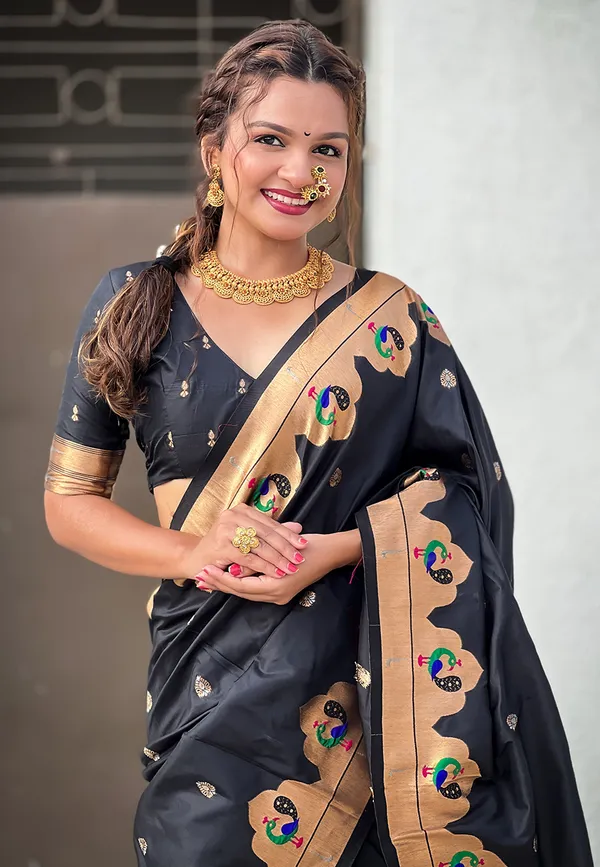Black_Art_Silk_Self_Design_Paithani_Saree_With_Unstitched_Blouse_For_Women
