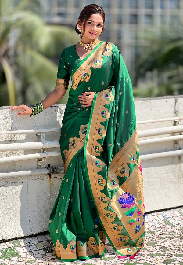 Green_Art_Silk_Self_Design_Paithani_Saree_With_Unstitched_Blouse_For_Women