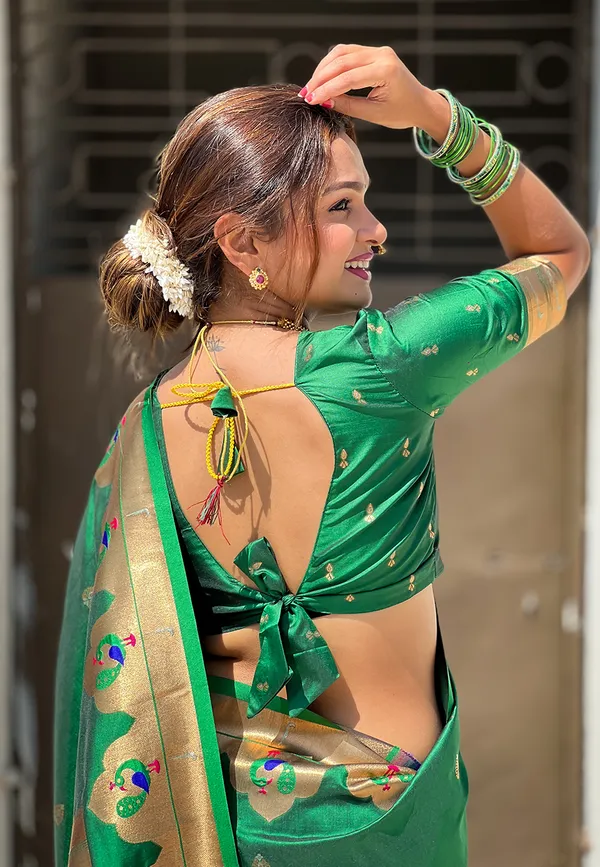 Green_Art_Silk_Self_Design_Paithani_Saree_With_Unstitched_Blouse_For_Women