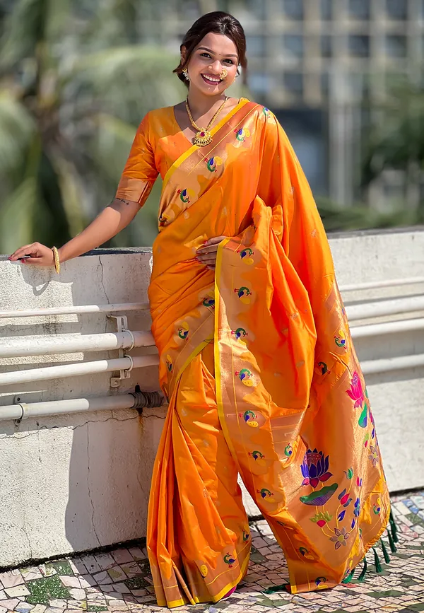Orange_Art_Silk_Self_Design_Paithani_Saree_With_Unstitched_Blouse_For_Women