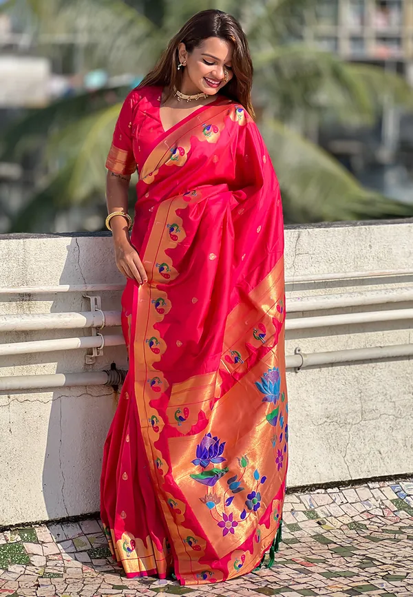 Pink_Art_Silk_Self_Design_Paithani_Saree_With_Unstitched_Blouse_For_Women