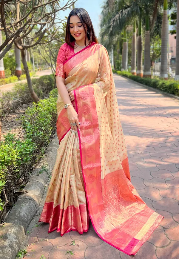 Beige_Art_Silk_Self_Design_Kanjivaram_Saree_With_Unstitched_Blouse_For_Women