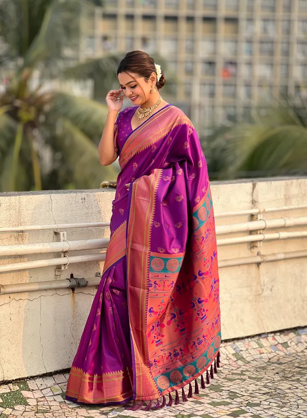 Maroon_Art_Silk_Self_Design_Paithani_Saree_With_Unstitched_Blouse_For_Women